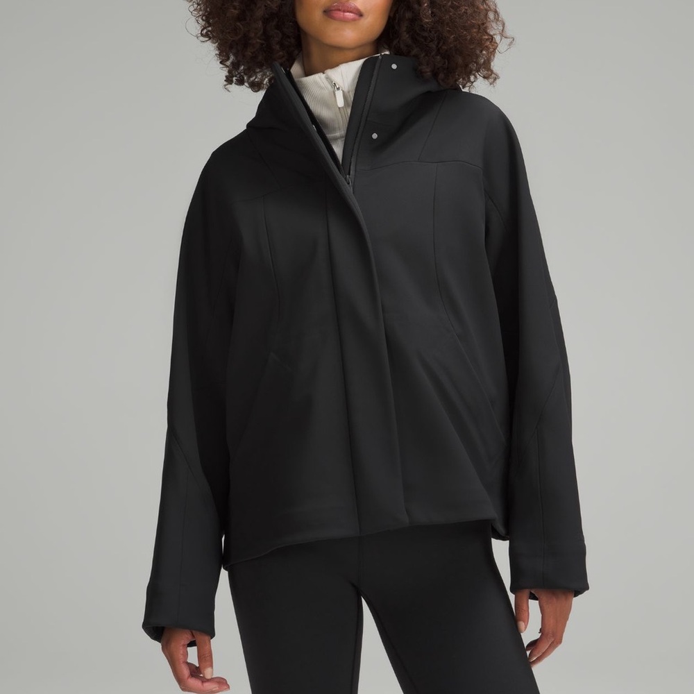 Lululemon || RepelShell Cinch-Back Rain Jacket || Size 6 || Black || NWT